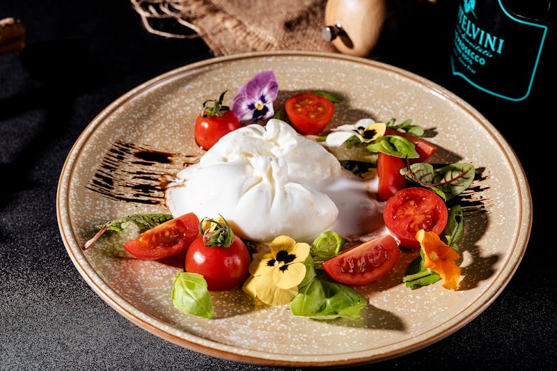 Burrata e Prosciutto - burrata and prosciutto starter